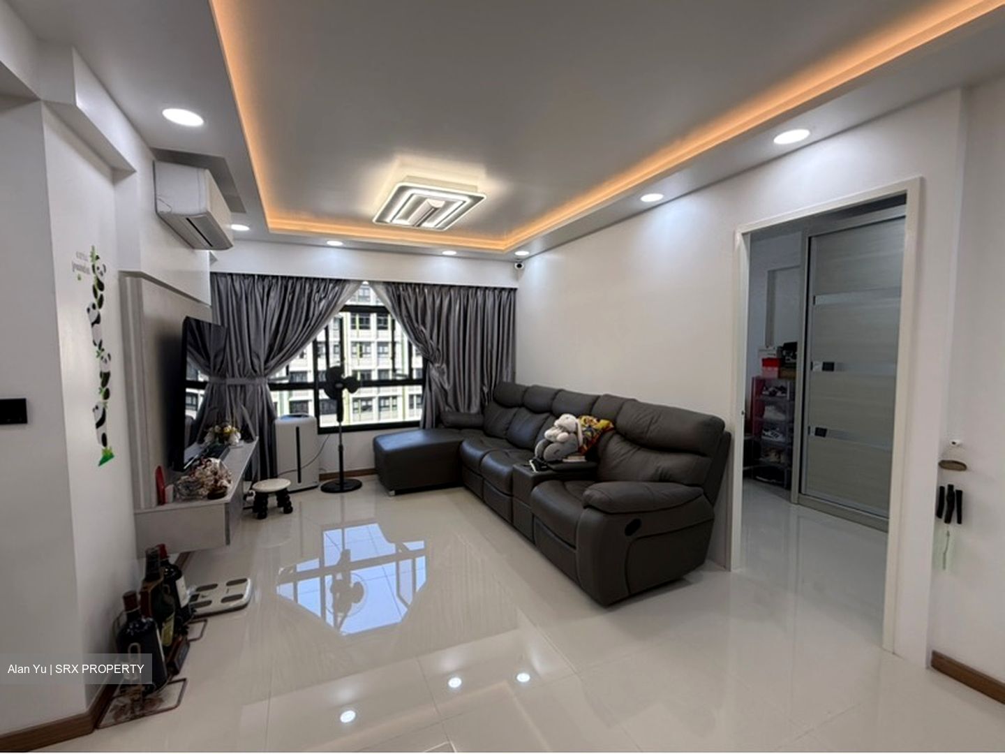 Champions Way (Woodlands),  #572709671